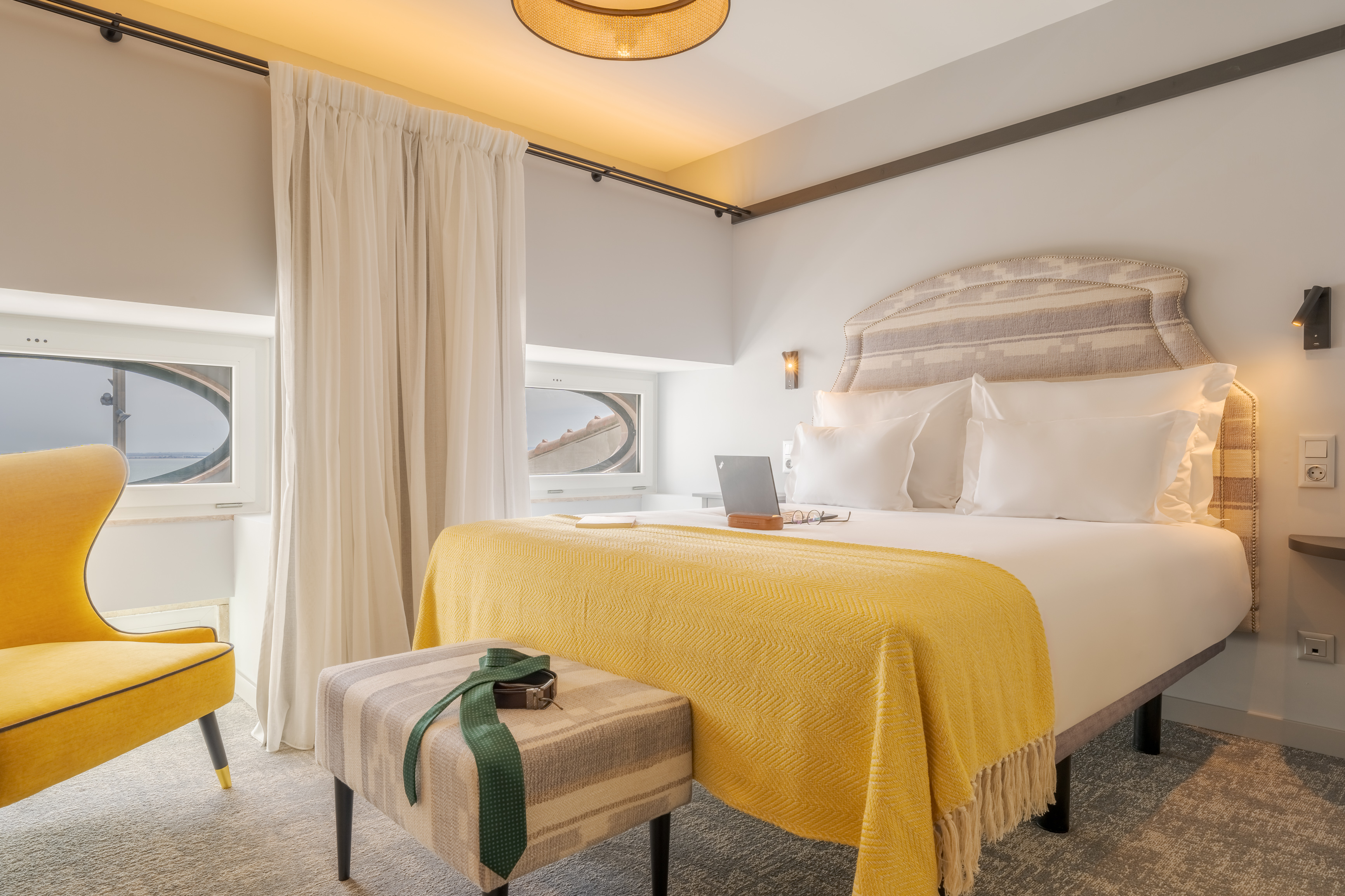 Superior room with river view