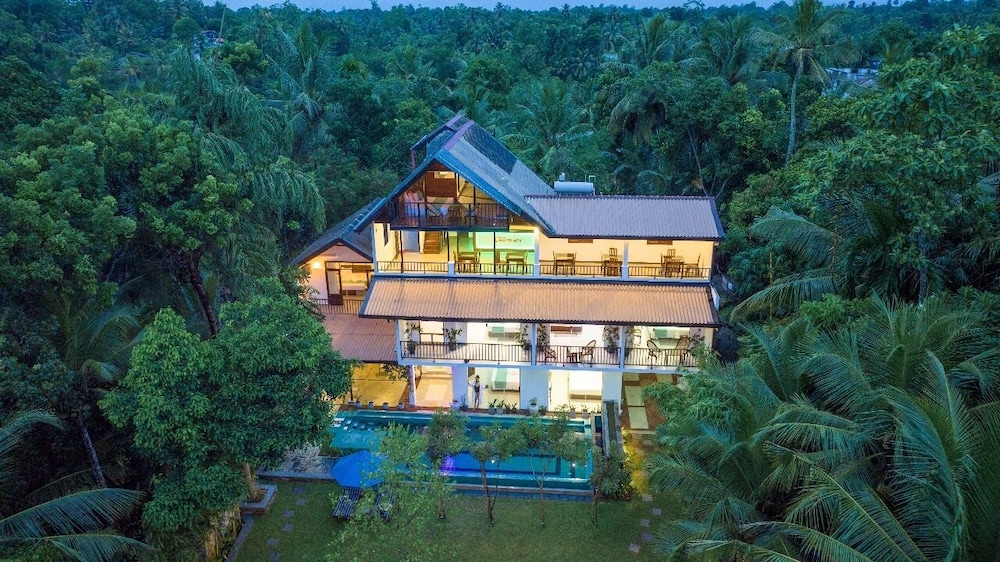 Milano - Ahungalla - Aaradhya Madu Ganga