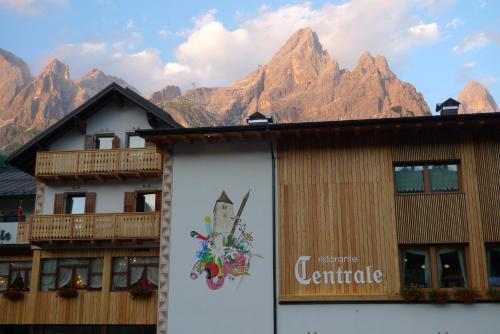 

Napoli - San Martino di Castrozza - Albergo Centrale