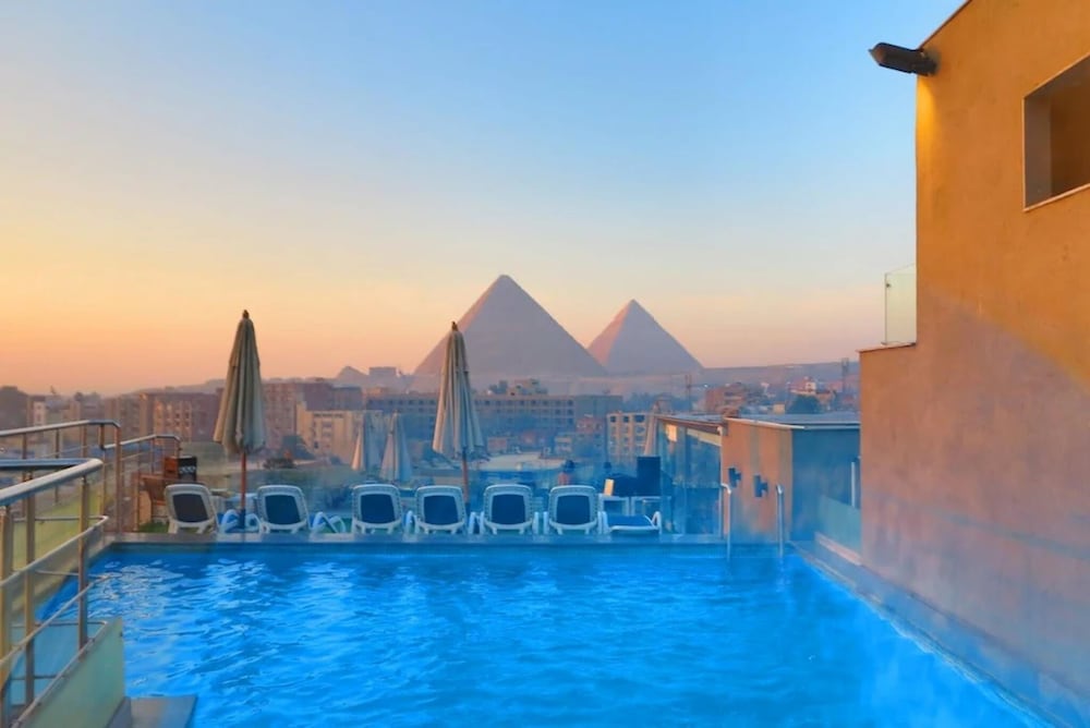 Bari - Il Cairo - New Pyramid Front Hotel