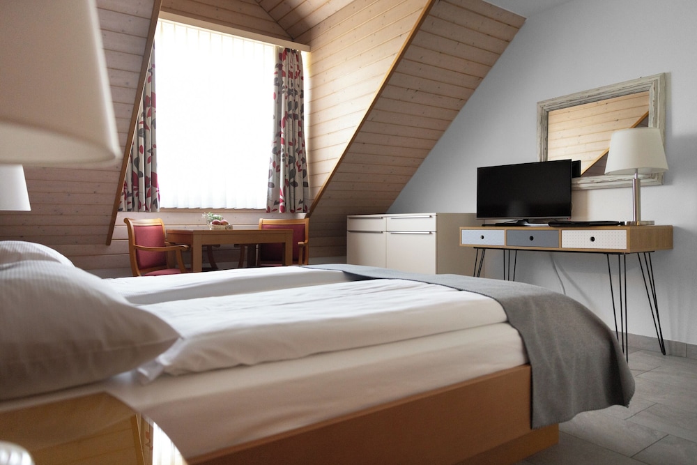 Biel - Hotel Schlössli Garni - Free Parking