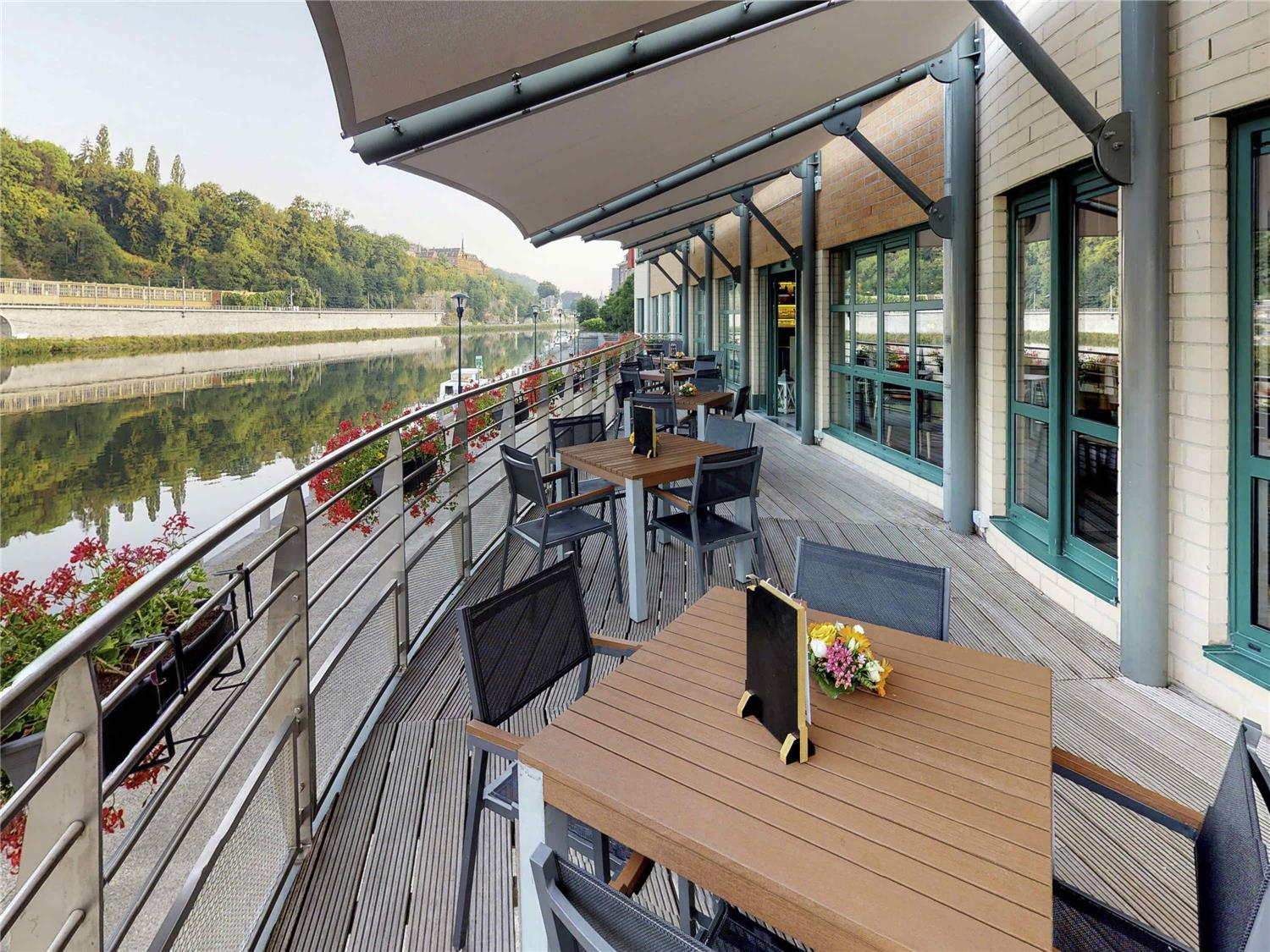 Milano - Dinant - ibis Dinant Centre