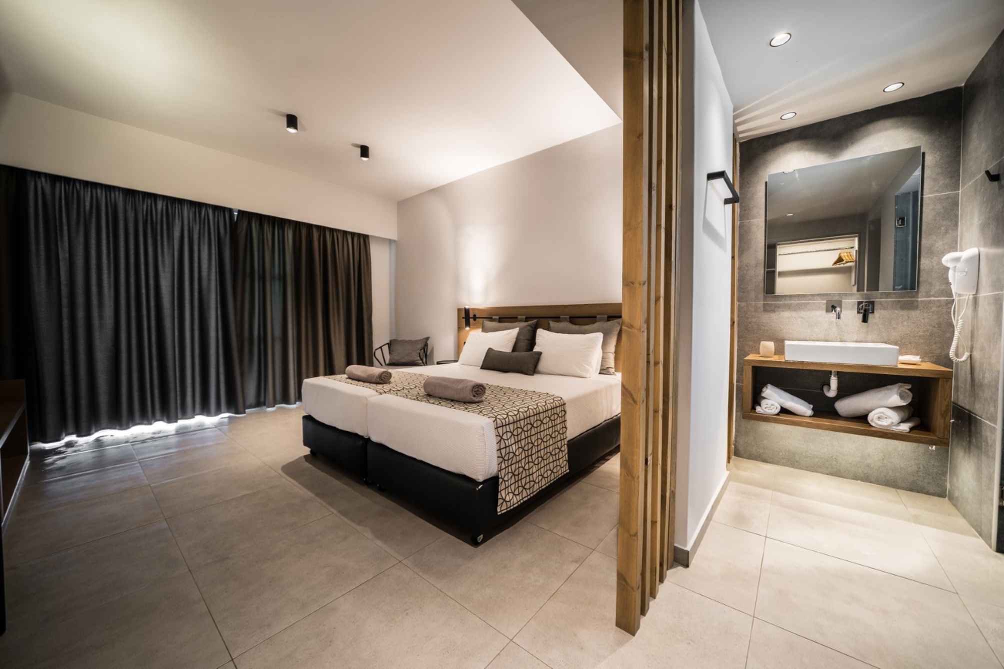 Superior double room swim up sea view