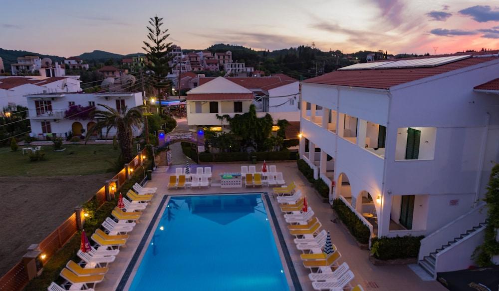 Bologna - Kavos - Chandris Apartments