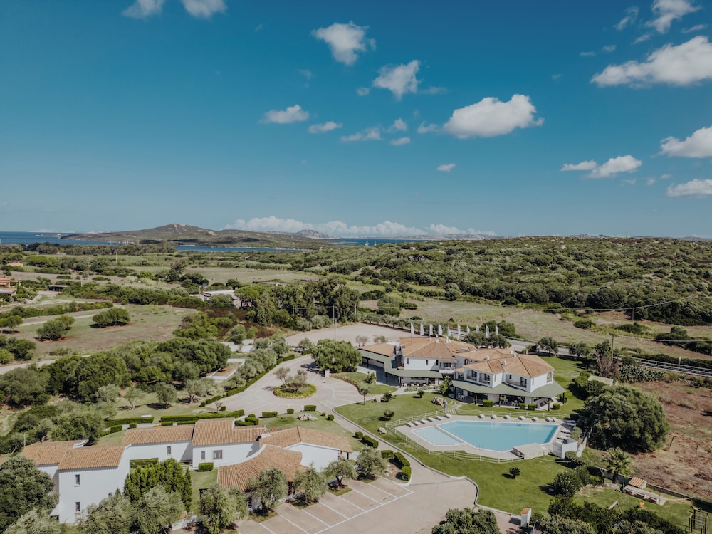 Catania - Capo Testa - Santa Teresa di Gallura - La Smeraldina Resort