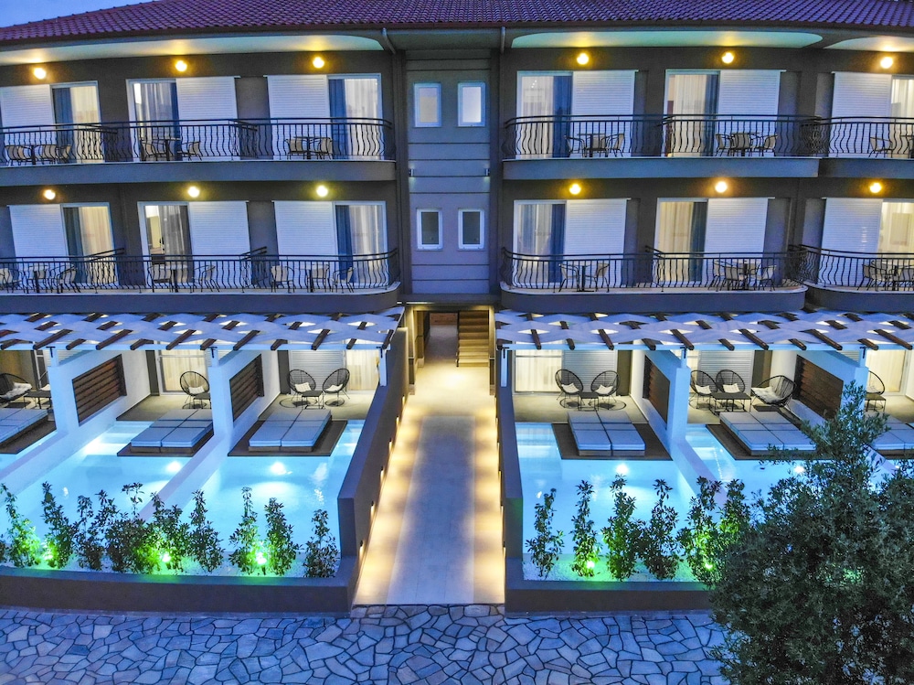 Hamburg - Kassandra-Hanioti - Royal Hotel and Suites