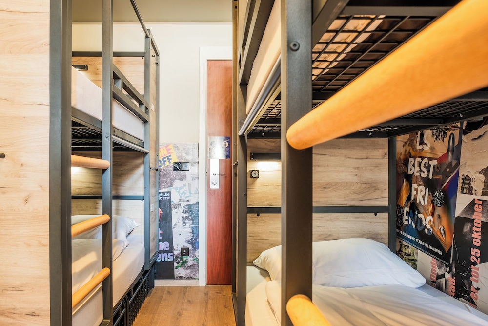 Bologna - Fiandre, Belgio - a&o Antwerpen Centraal