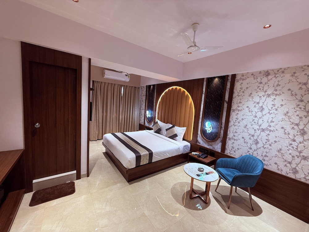 Thane - Hotel Saffron Grand Thane