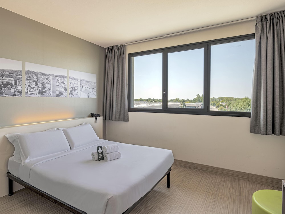 Cagliari - Bologna - B&B HOTEL Bologna