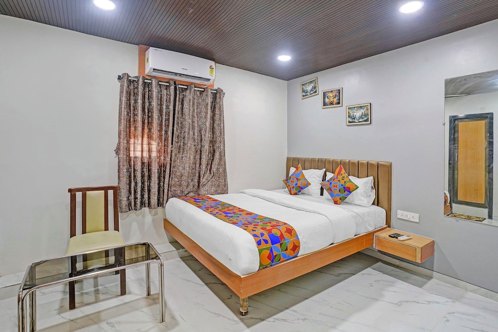 Fabhotel Stay Land Plus