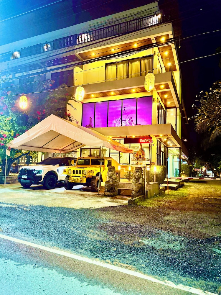 Catania - Patong Beach - Baan Phu Chalong Place