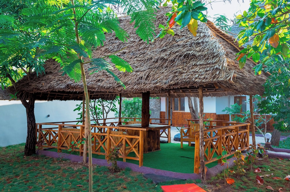 Bari - Kizimkazi - Jodari bungalow kizimkazi Zanzibar