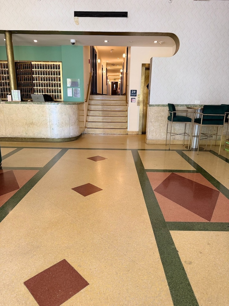 Napoli - Miami (FL) - Crest Hotel Suites