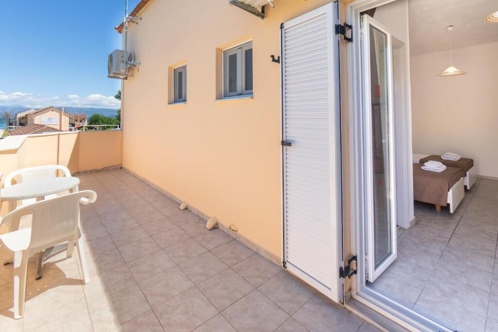 Bari - Corfù, Isole Greche - Sandy Beach Complex