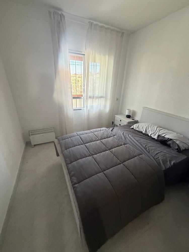 Alghero - Madrid - ApartaHotel Achicoria