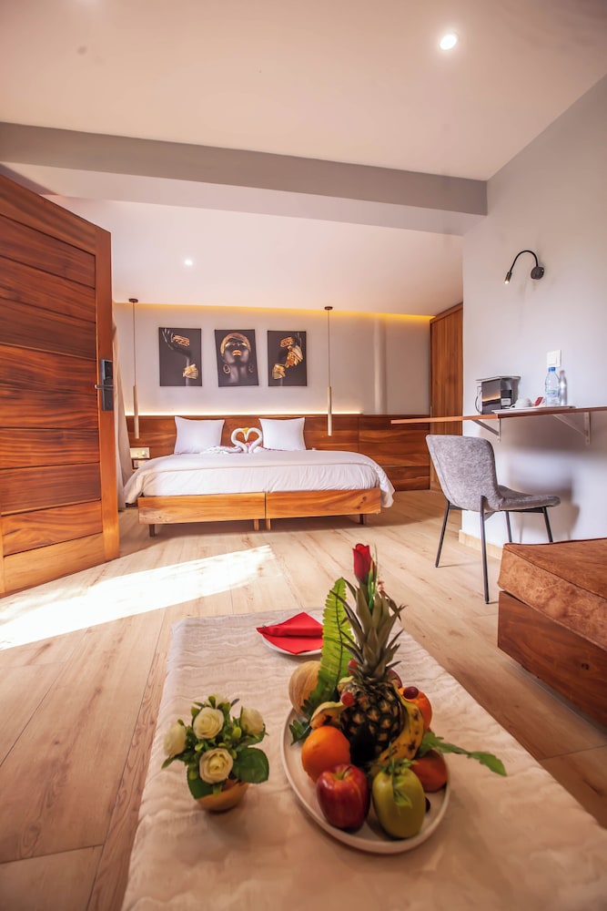 Milano - Saly - Les Flamboyants