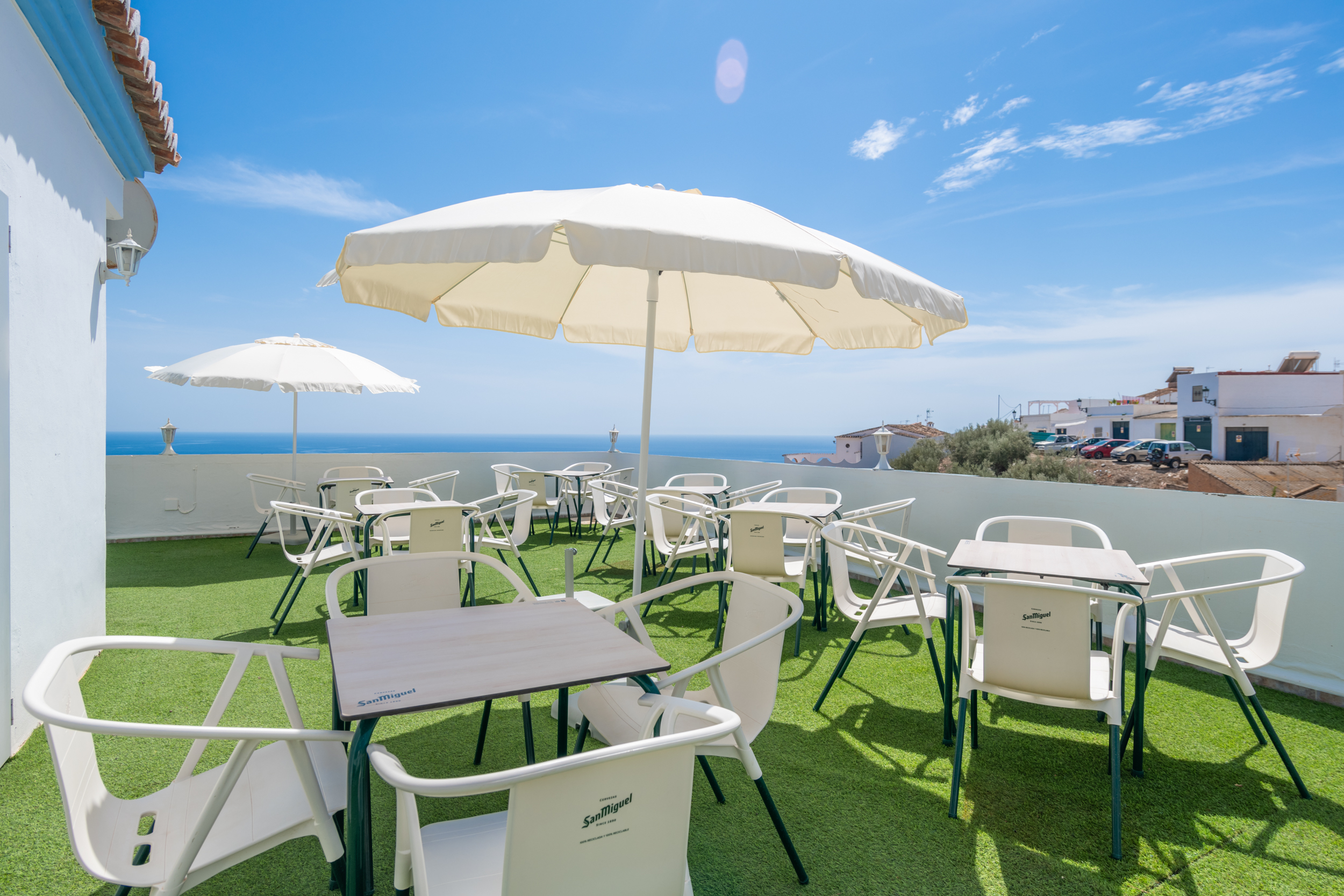 Catania - Nerja - Apartahotel Playamaro by Dorobe