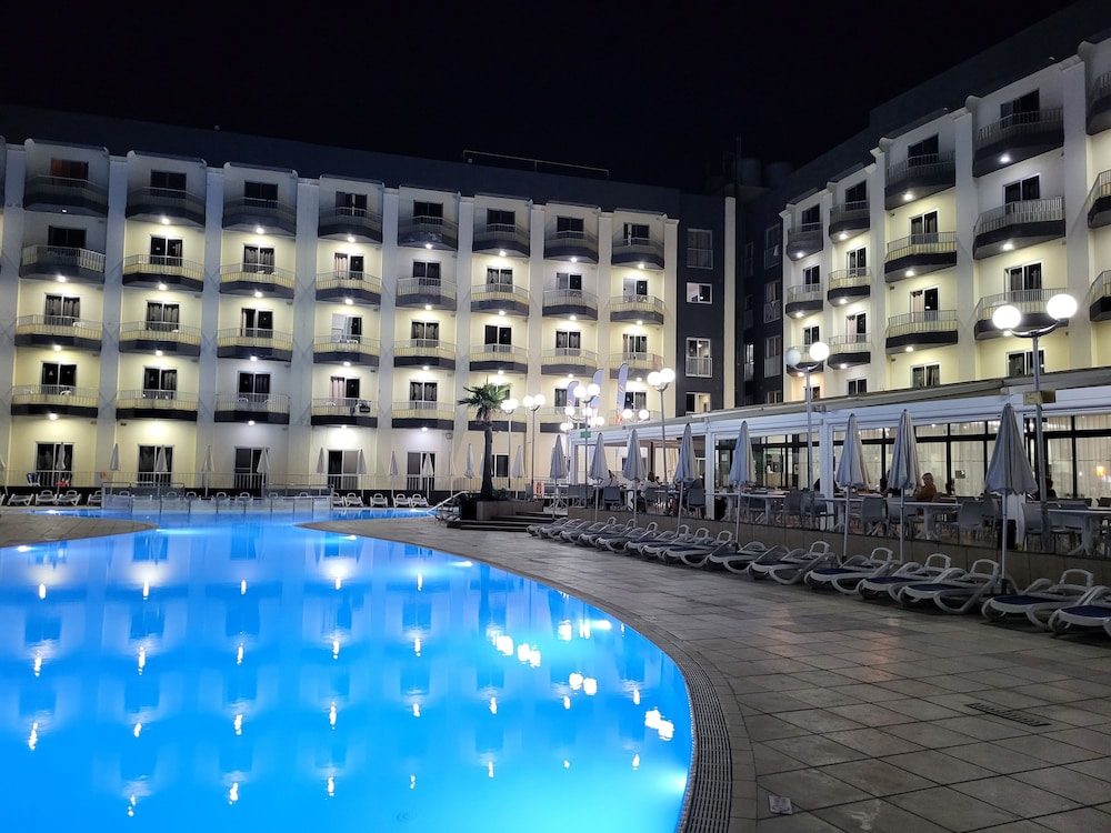 Catania - St. Julianʼs - Topaz Hotel