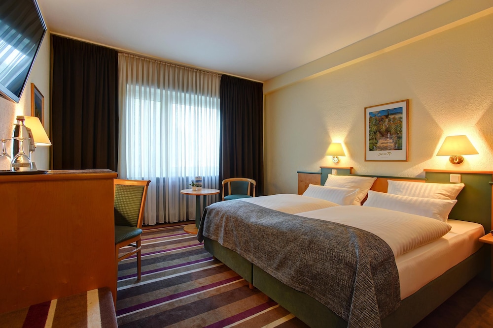 Napoli - Dusseldorf - Sure Hotel by Best Western Ambassador Duesseldorf