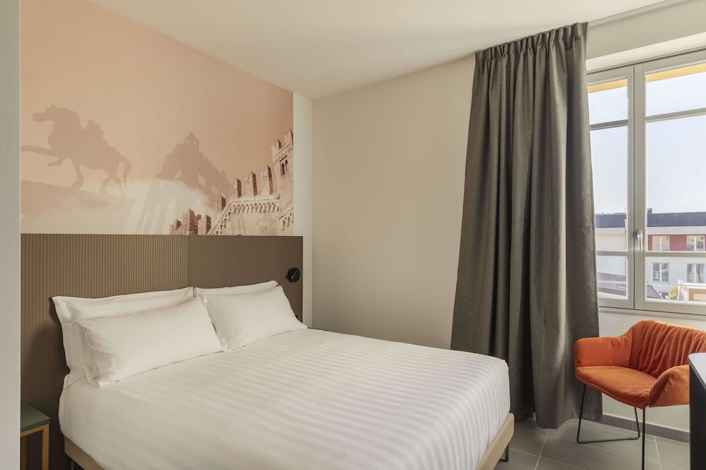 B&B HOTEL Piacenza