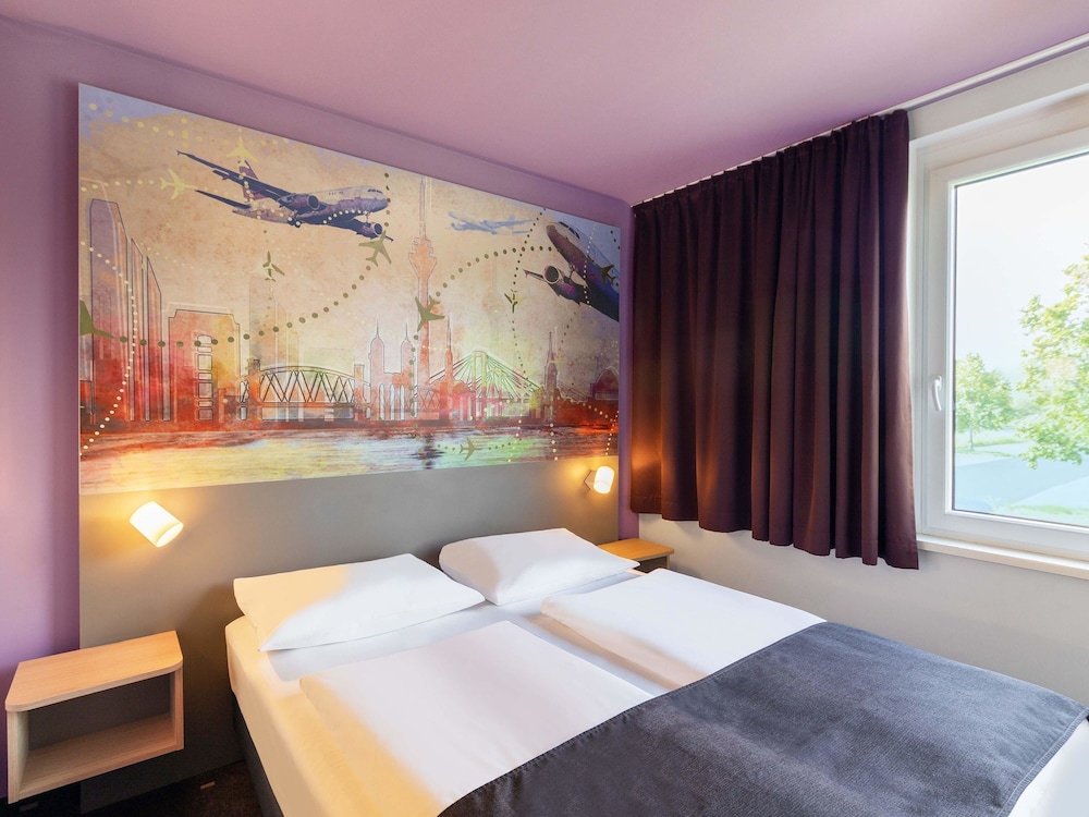 Napoli - Dusseldorf - B&B Hotel Düsseldorf-Airport