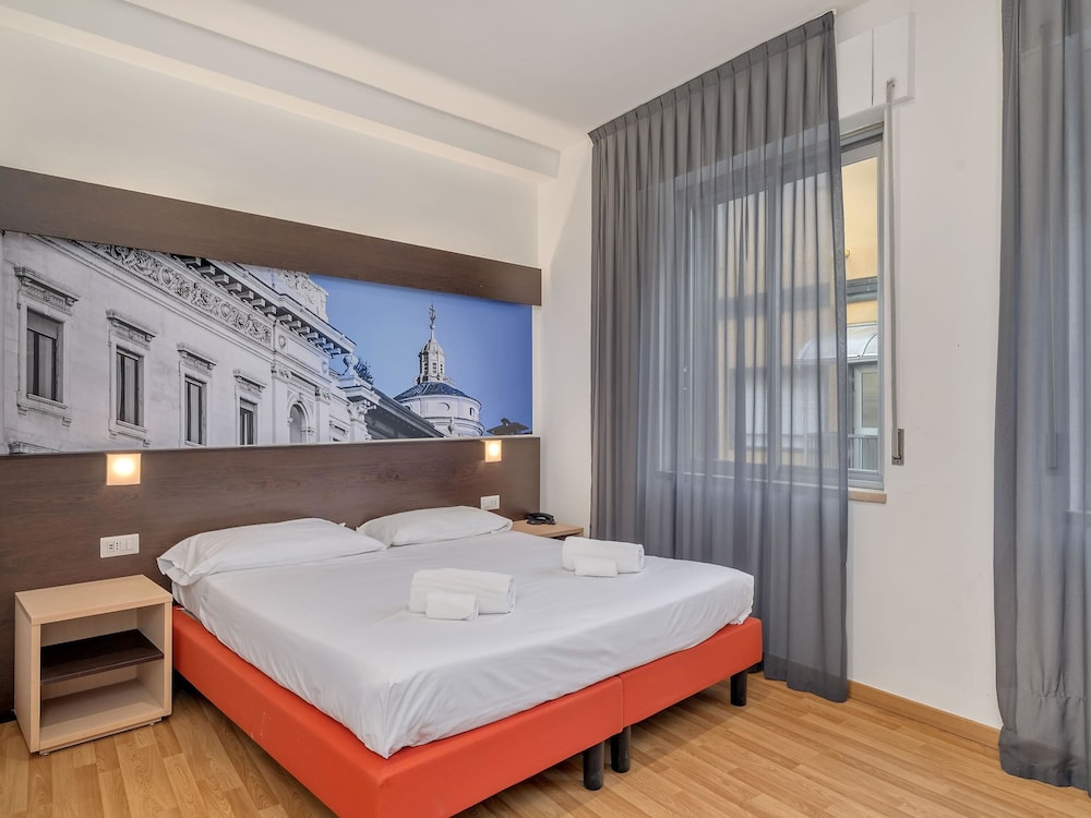 Hamburg - Mailand - B&B HOTEL Milano Ornato