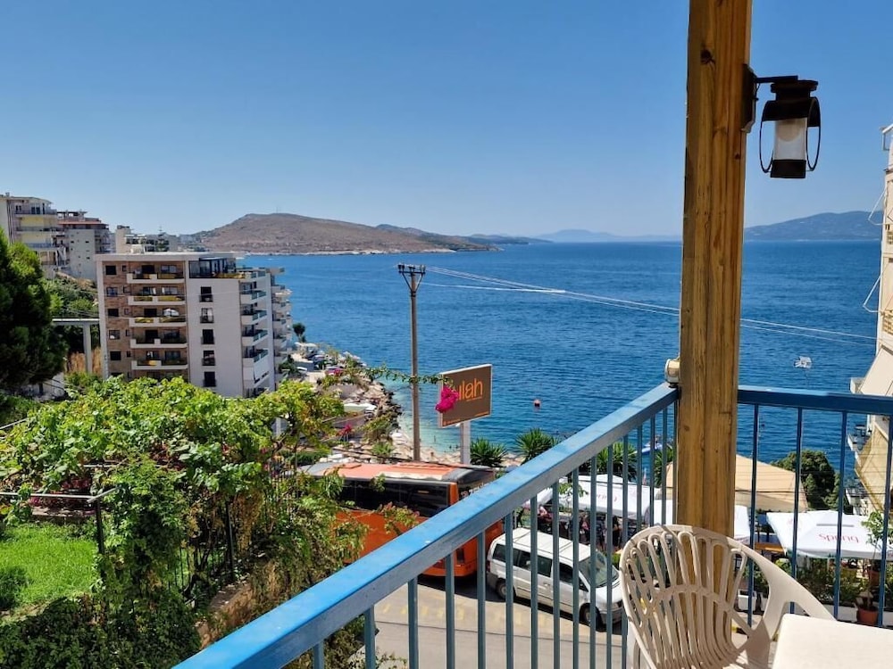 Hamburg - Albaniens KÃ¼ste - Prishtina Hotel Sarande