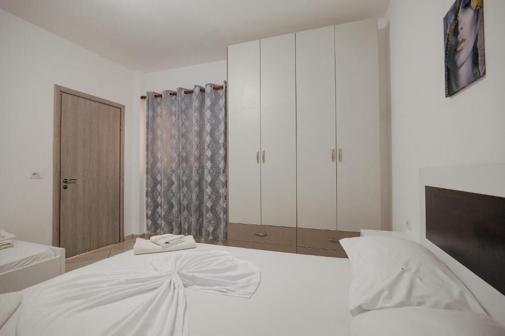 Catania - Sarandë - Prishtina Hotel Sarande