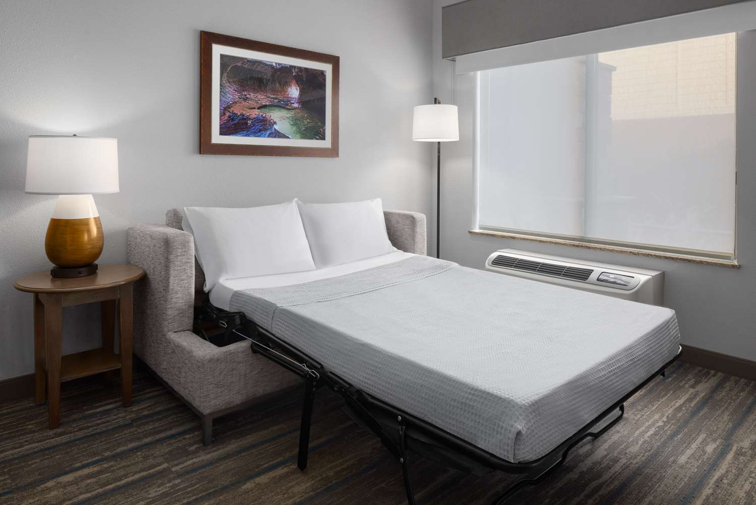 Non-smoking suite