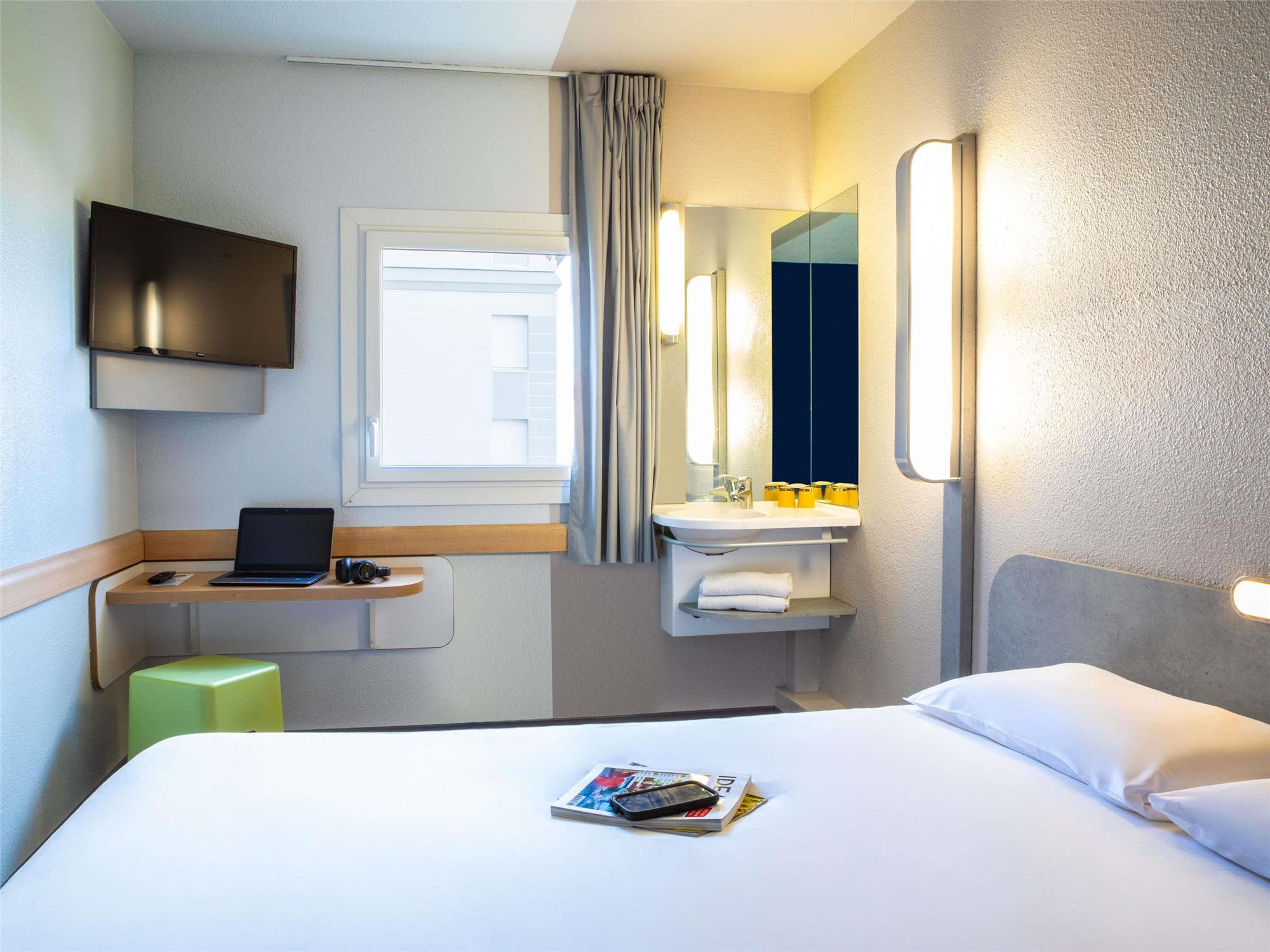 Double - room with a large bed for 2 people