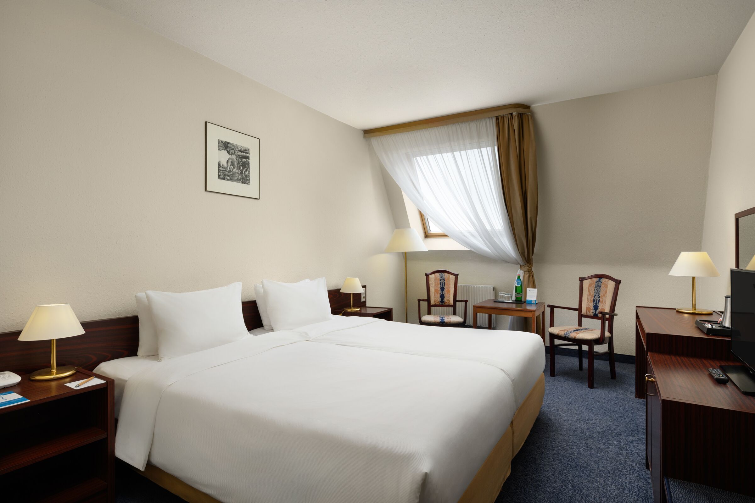 Standard twin room