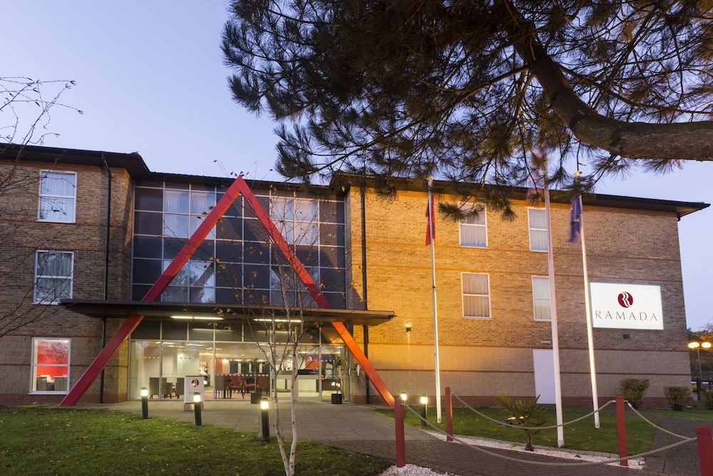 Stansted - Ramada by Wyndham London Stansted Airport