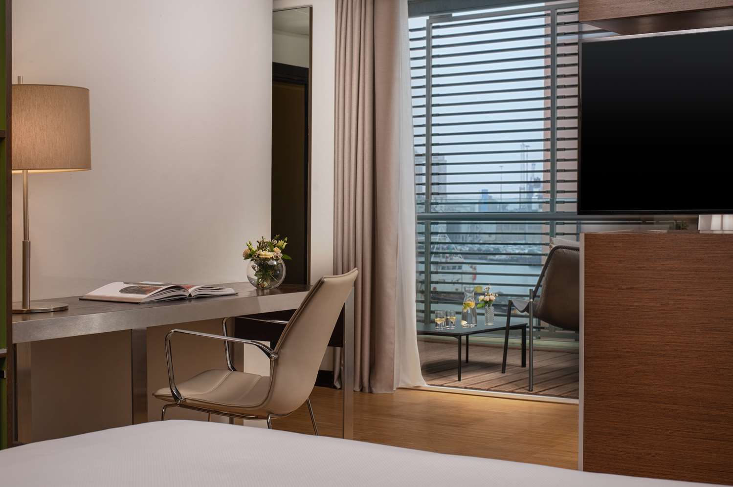 Junior suite with extra bed adult