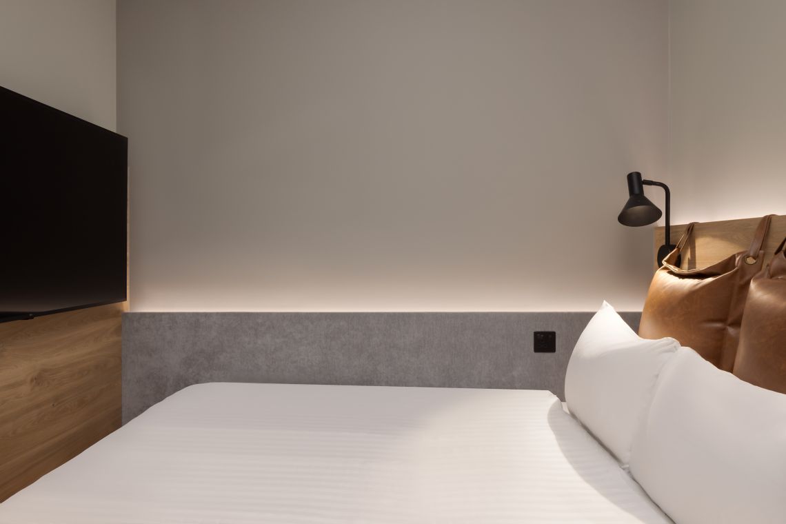 Moxy hideaway sleeper (windowless)