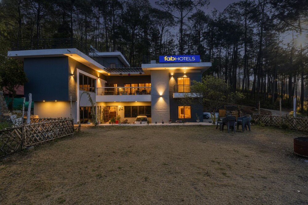 Naina Range - Fabhotel Kanwal Resort And Farms