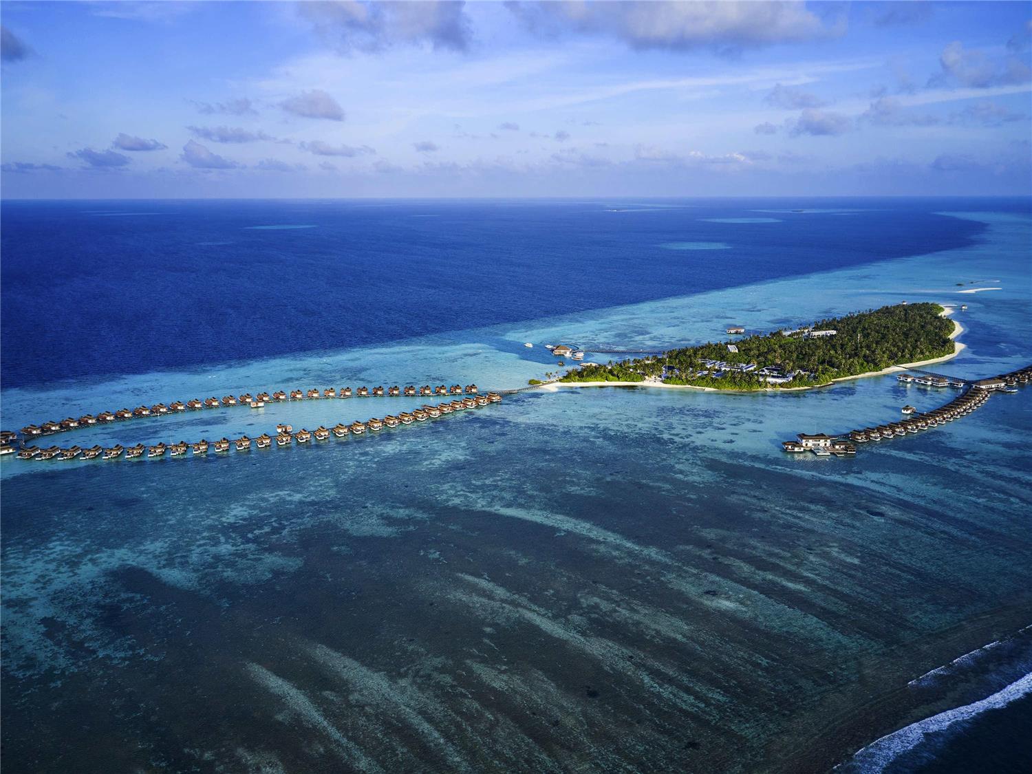 Hamburg - Gaafu Alifu Atoll - Pullman Maldives All-Inclusive Resort
