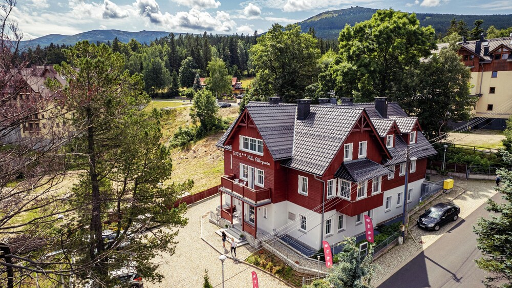 Szklarska Poręba - Hotel Willa Odkrywców