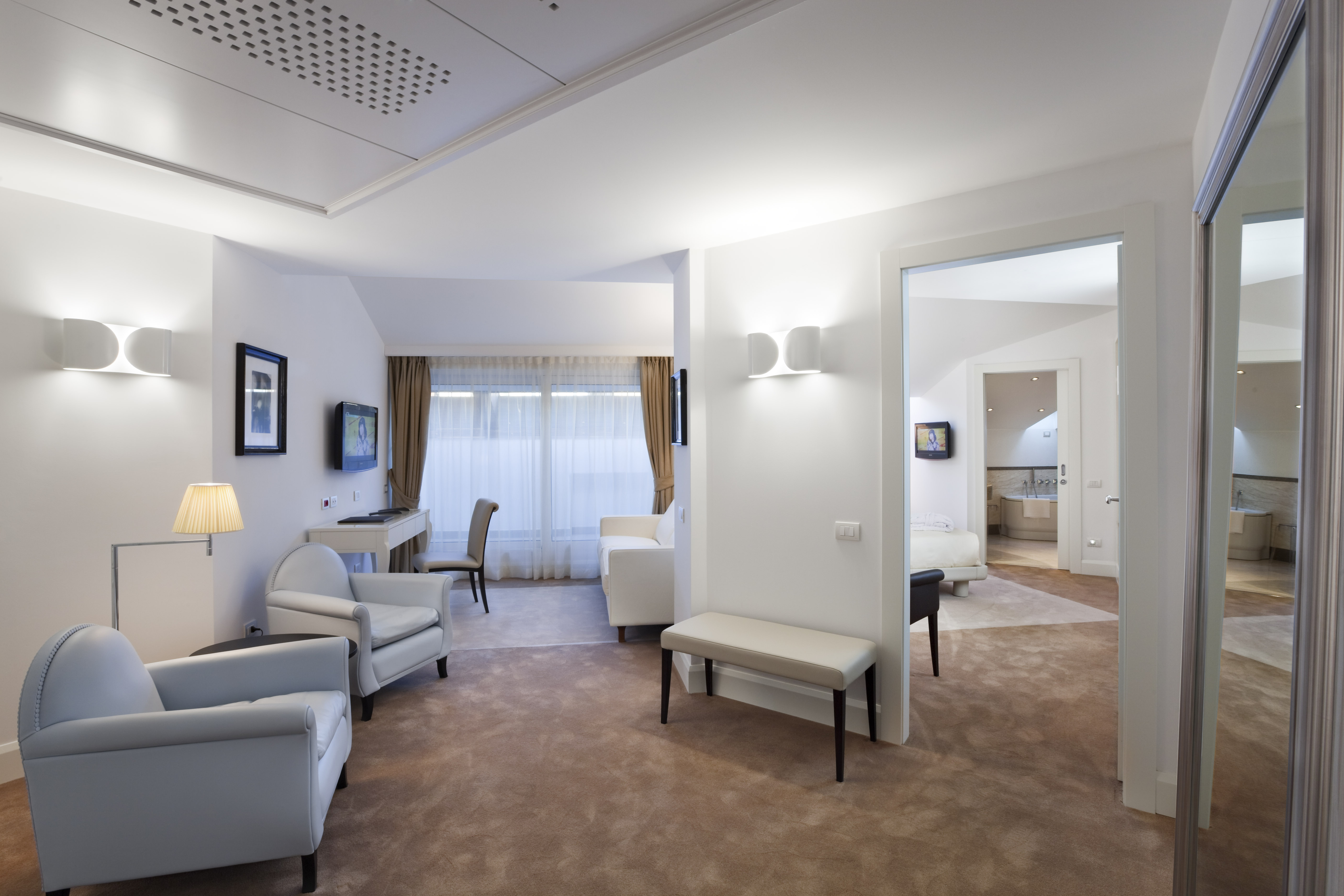  suite with sofa bed