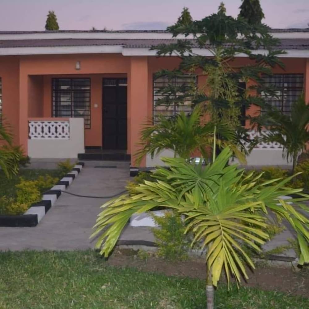 Shanzu - Ristash Green Resort Mtwapa