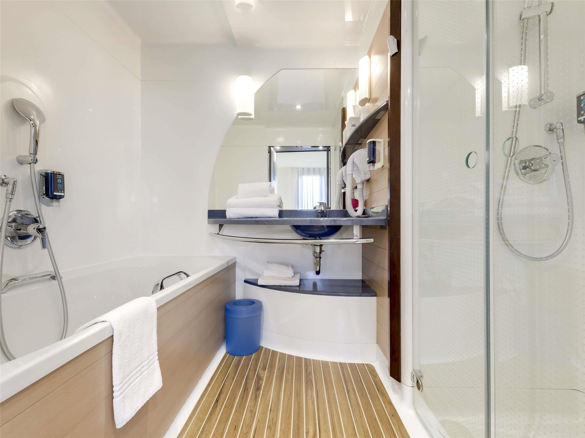 Superior suite