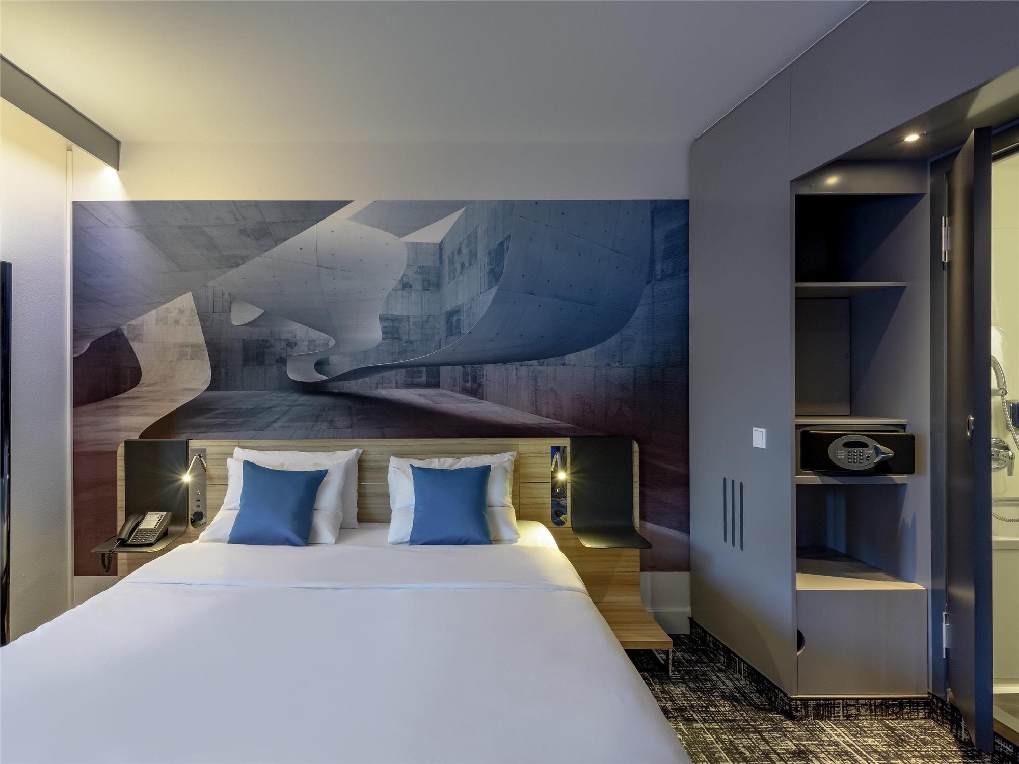 Standard suite