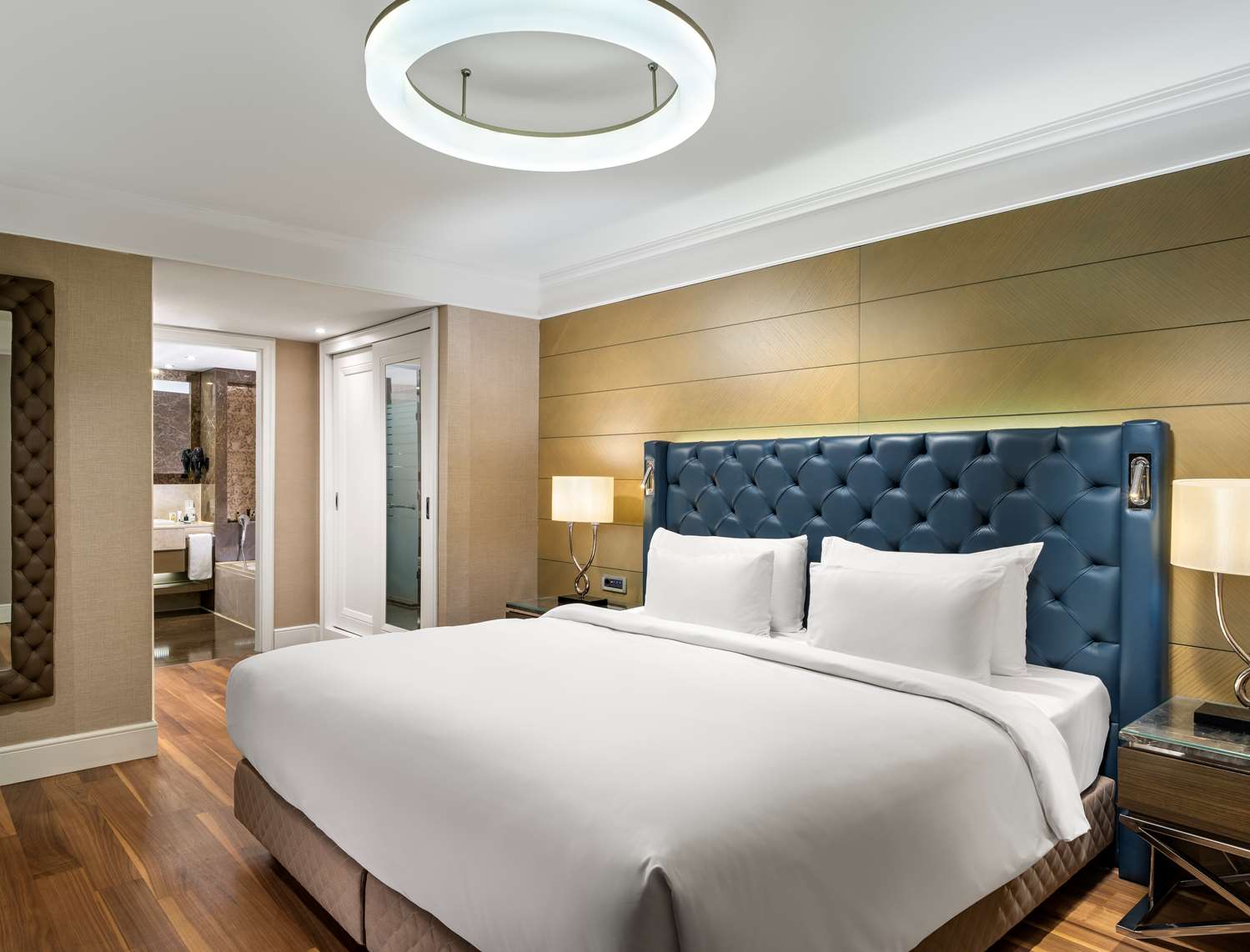 Superior suite - lounge access
