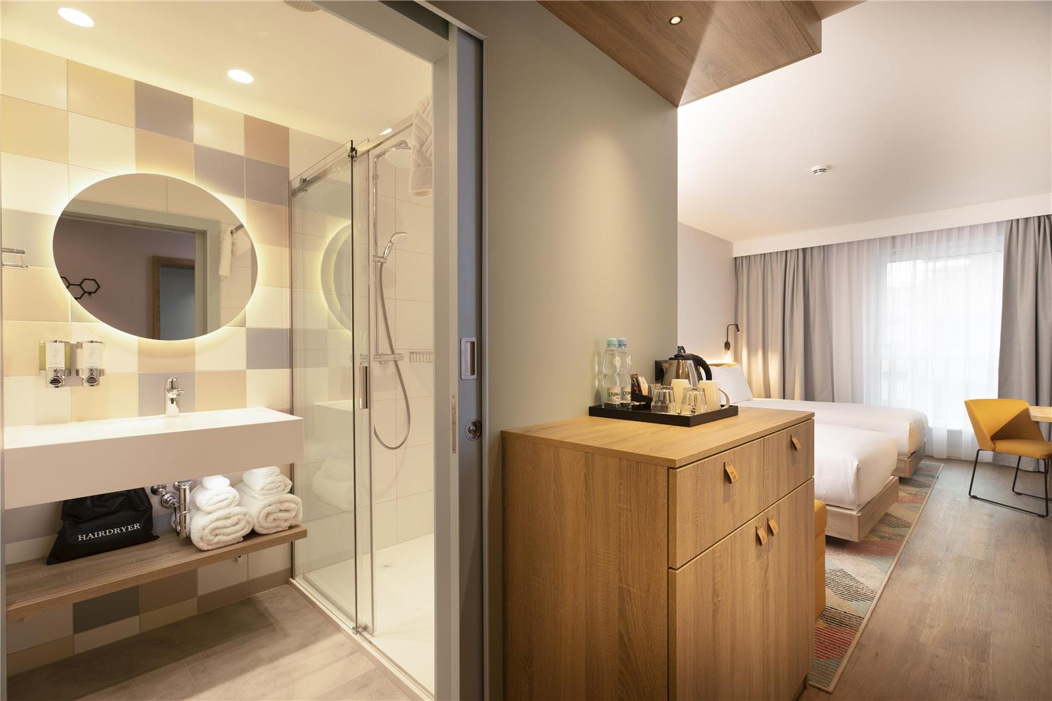 Non-smoking twin room
