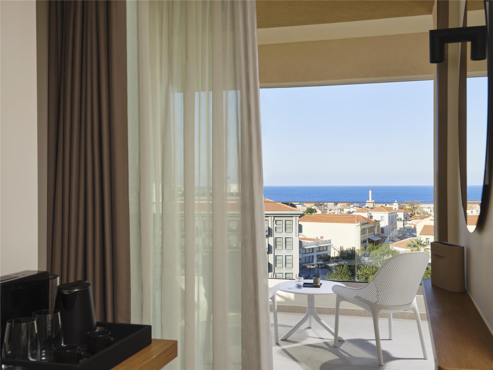 Camera con vista mare