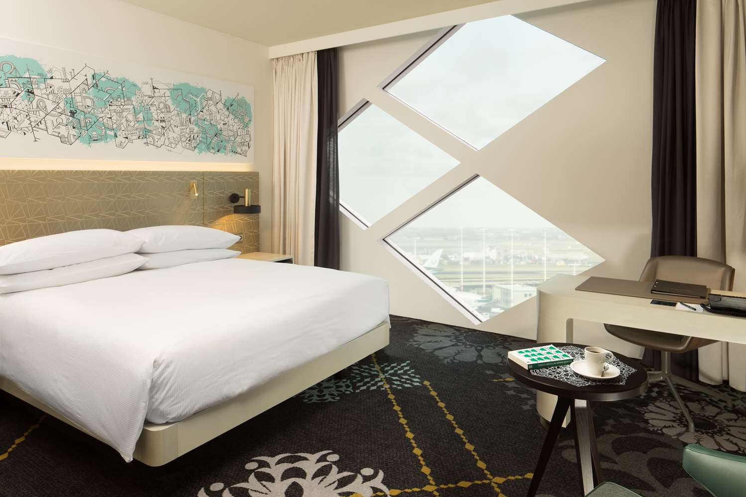 King executive room with lounge access