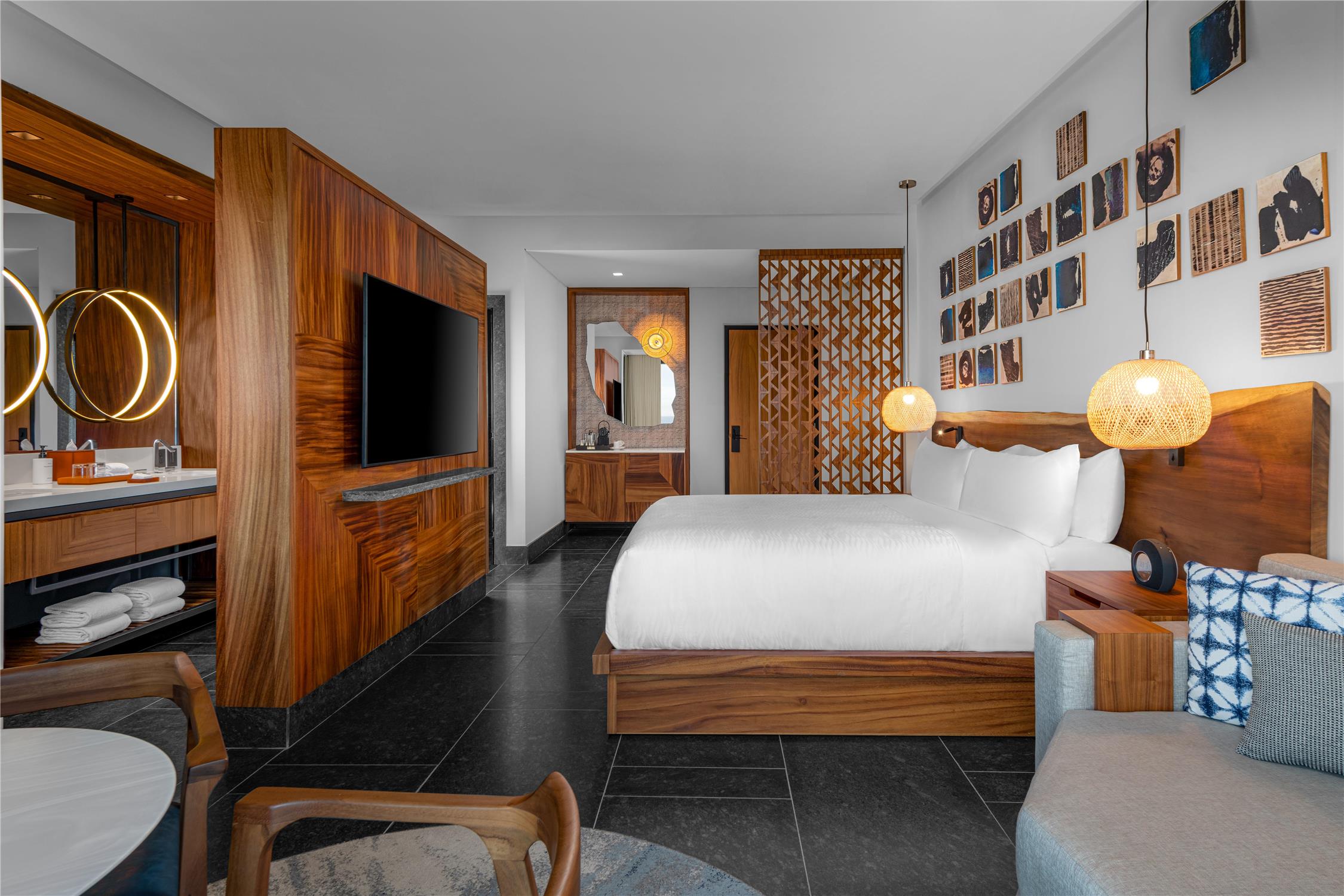 Tropical view room 1 kng bed