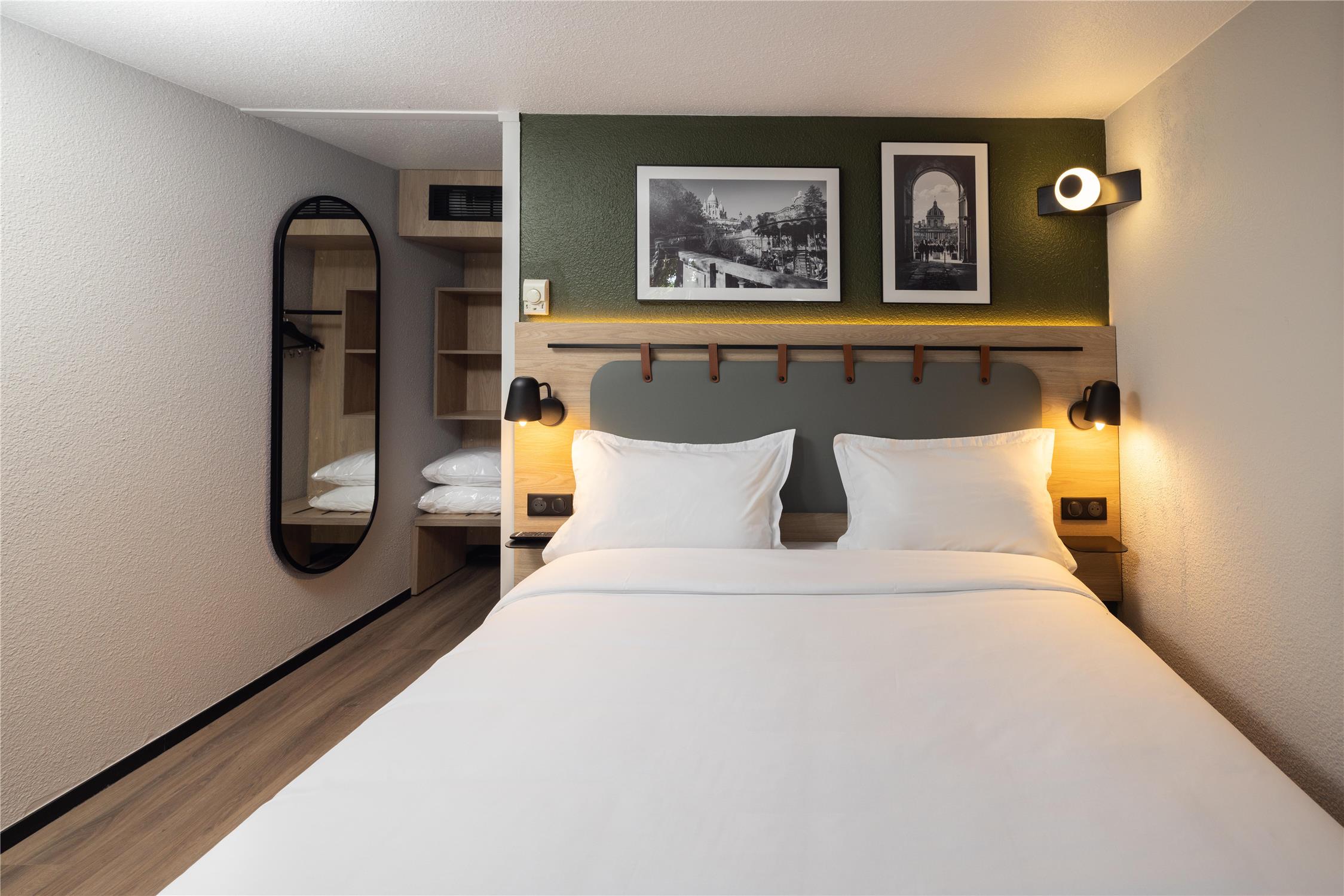 Stockholm - Paris - Campanile NATURE - Paris Ouest Gennevilliers Port