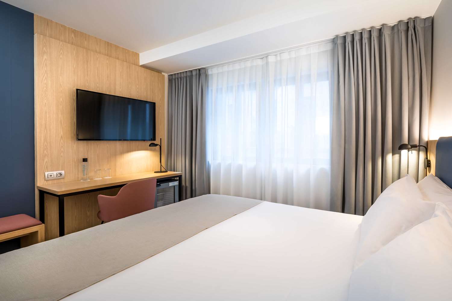 2x2 family interconecting room