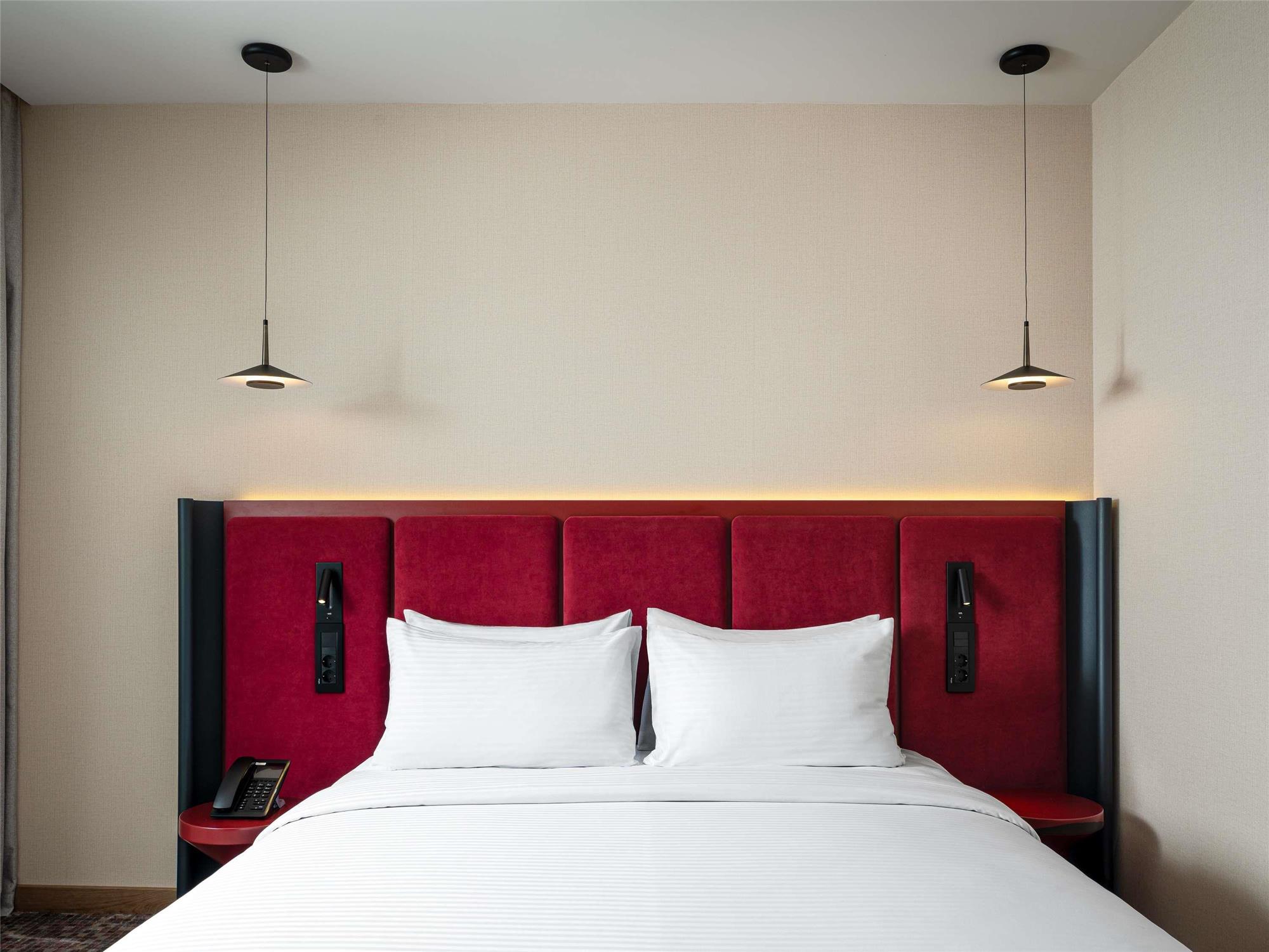 Privilege suite with city view