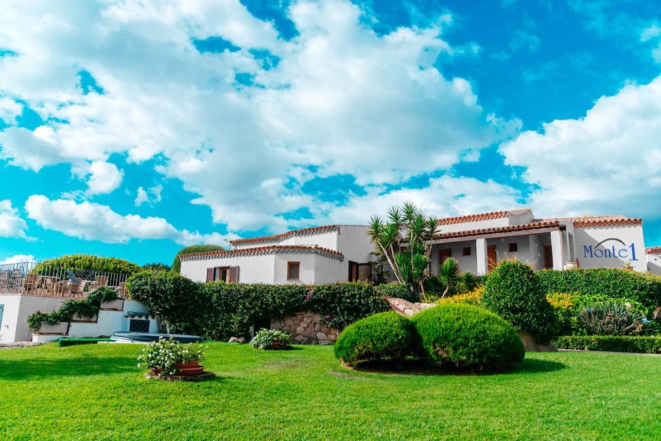 Göteborg - Porto Cervo - HOTIDAY Baja Sardinia Seaside